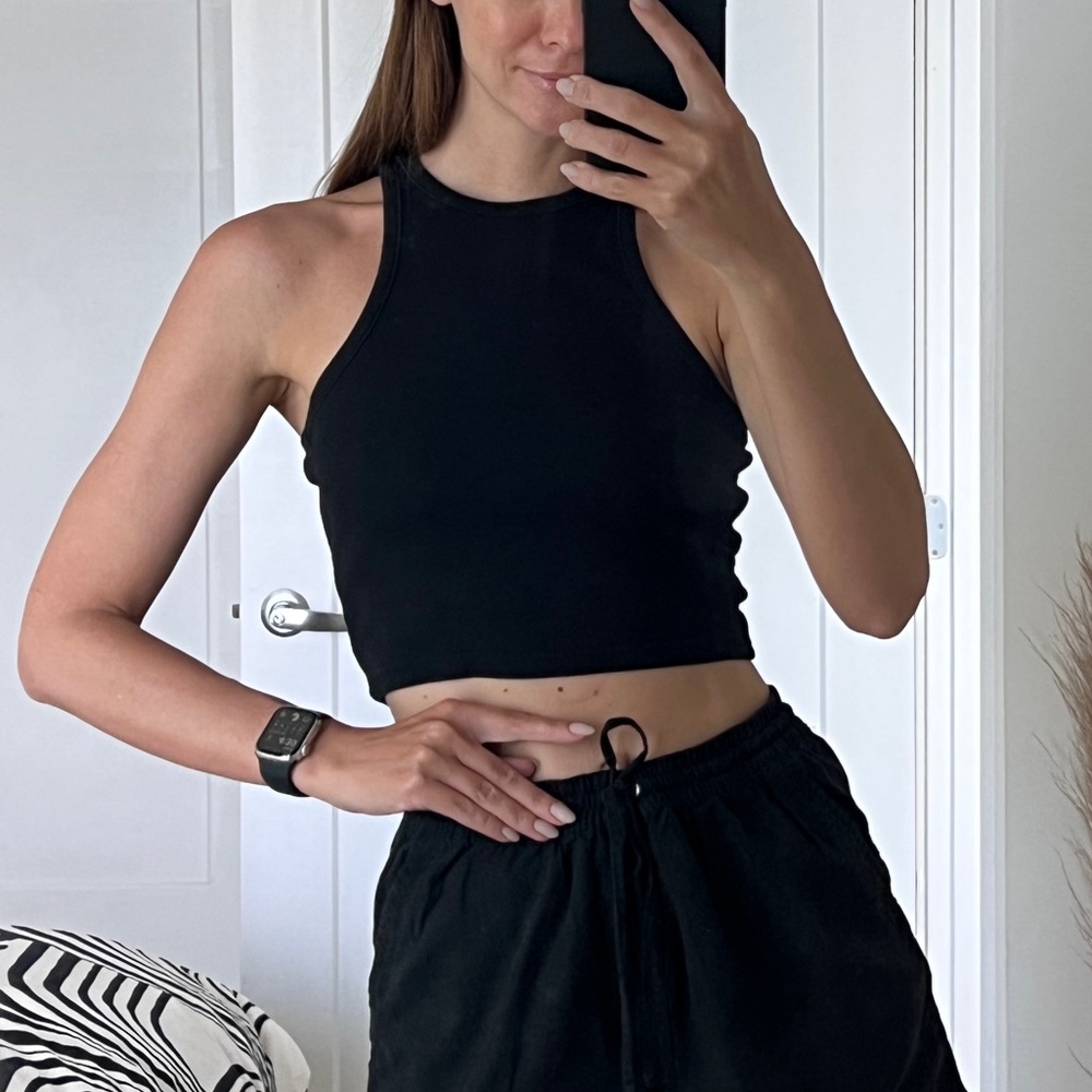 Crop top. Black color. Size S. Brand Divided (H&M) - Picture 4 of 17